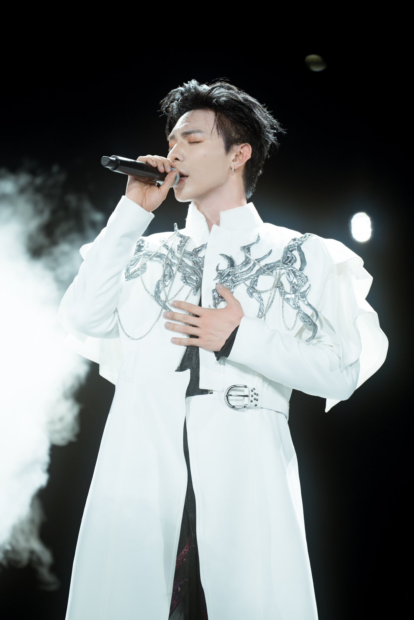 Nữ ca sĩ được Bộ VH-TT-DL vinh danh: Tổ chức fan-concert 8000 người, cả dàn sao hạng A góp vui- Ảnh 14.