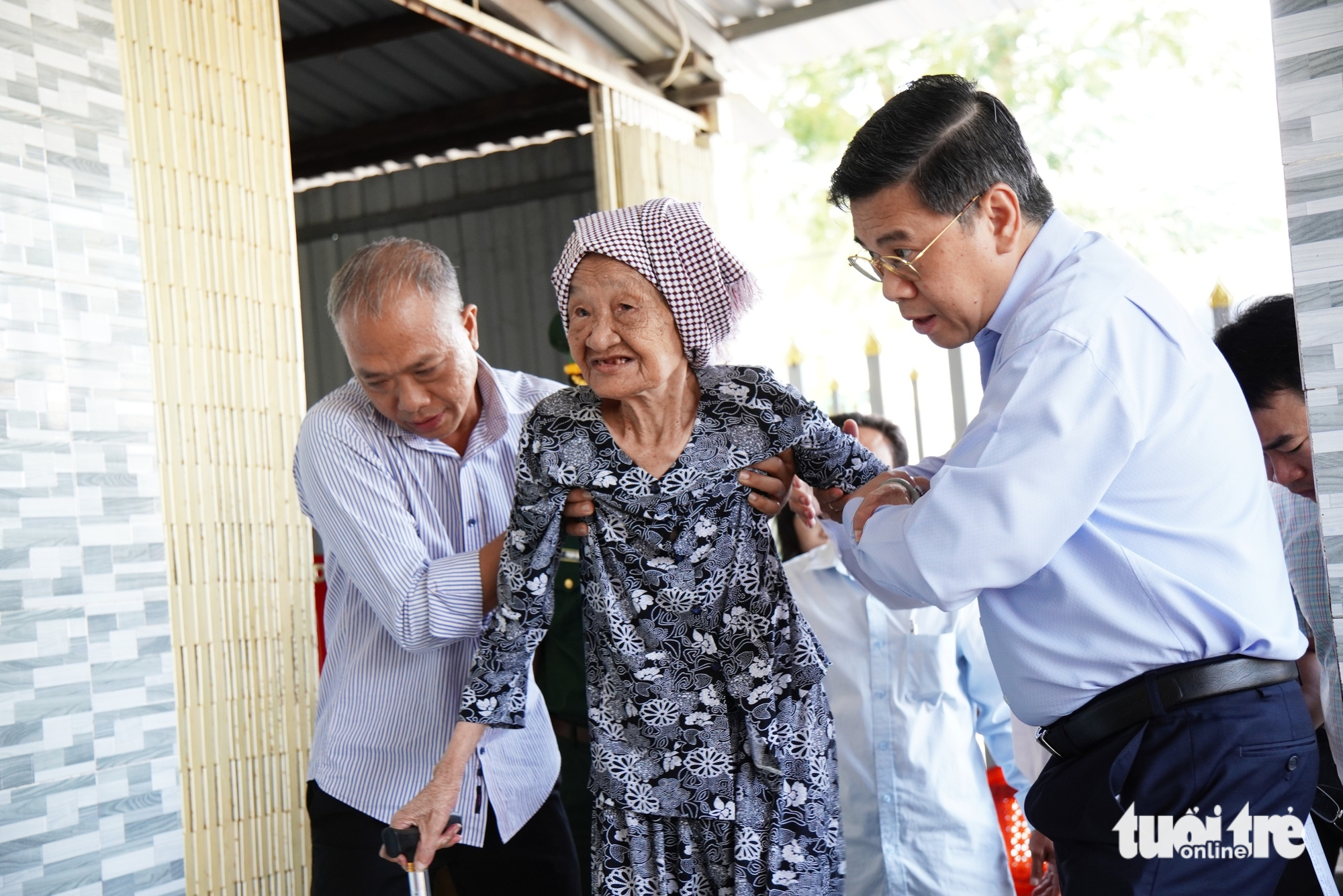 Lãnh đạo TP.HCM thăm, chúc Tết tại Bình Khánh, Cần Giờ, An Thới Đông, Thạnh An - Ảnh 2.