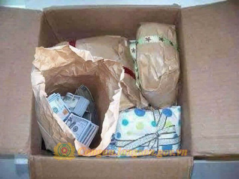 Người phụ nữ SN 1975 tìm cách chuyển 15 triệu đồng vào tài khoản lạ để nhận thùng hàng ngay sát Tết: Công an lập tức đến nhà làm việc- Ảnh 3.
