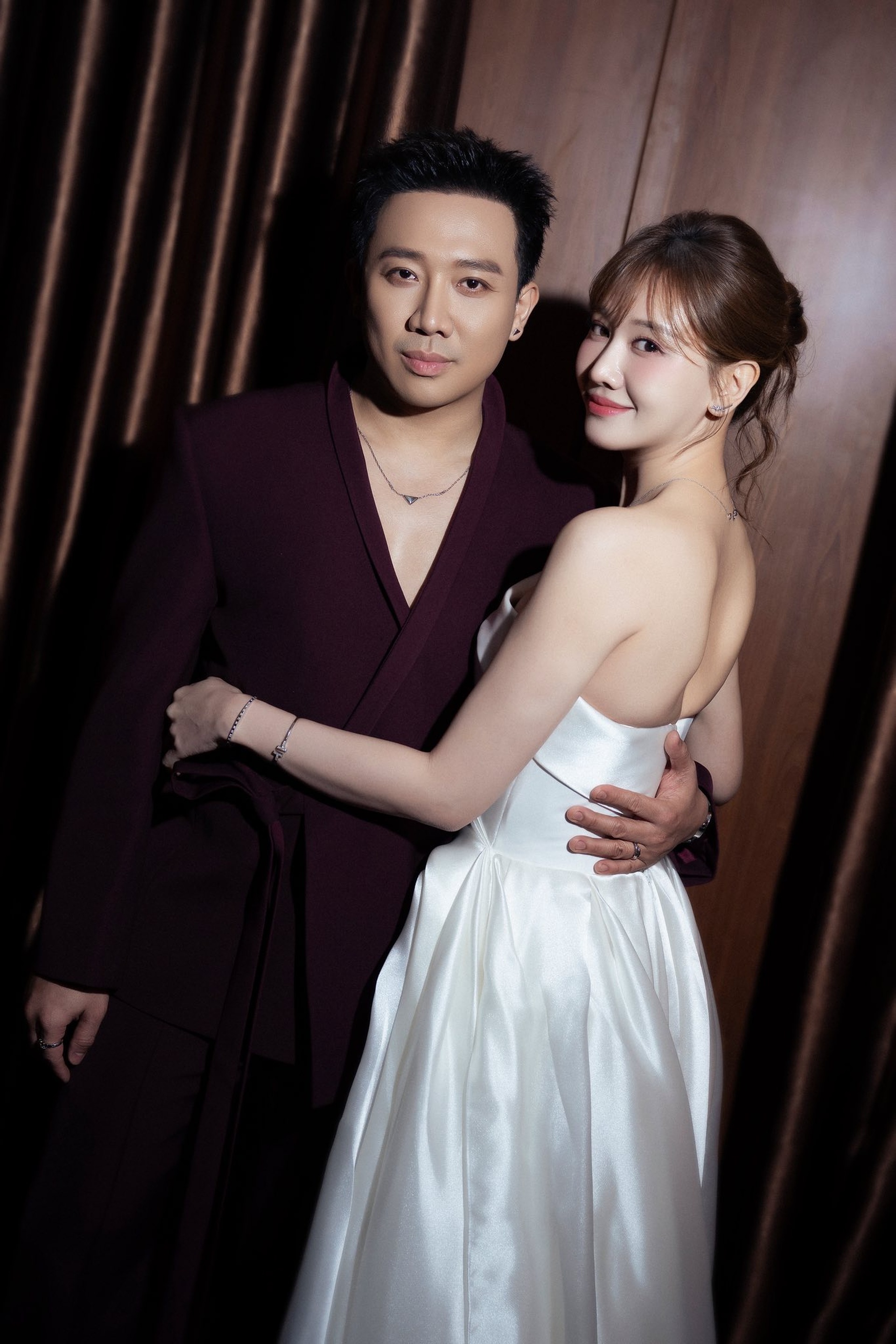 Hari Won tuổi 41 vượt ung thư, khoảnh khắc tình tứ bên Trấn Thành gây chú ý - 2