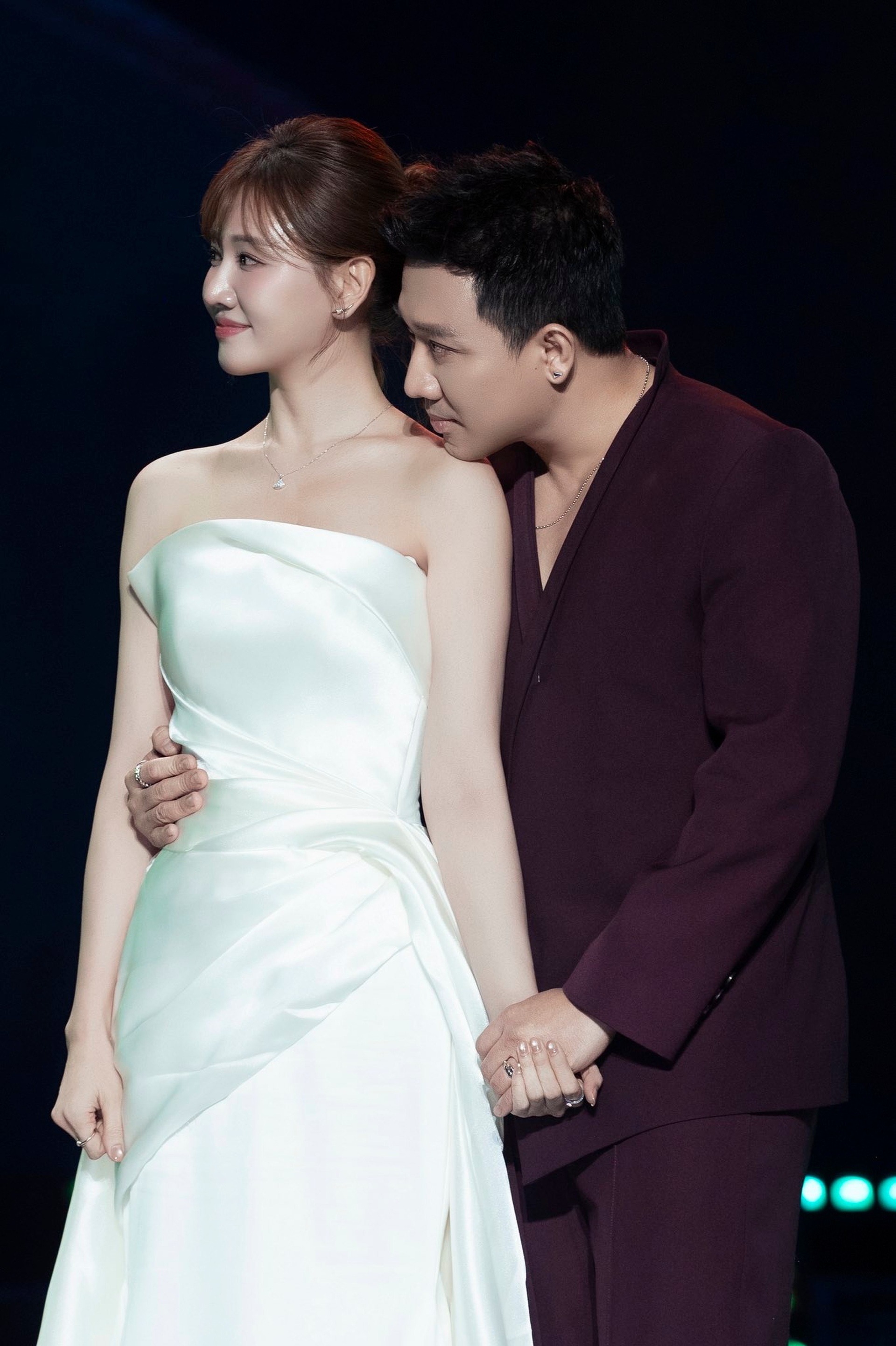 Hari Won tuổi 41 vượt ung thư, khoảnh khắc tình tứ bên Trấn Thành gây chú ý - 3