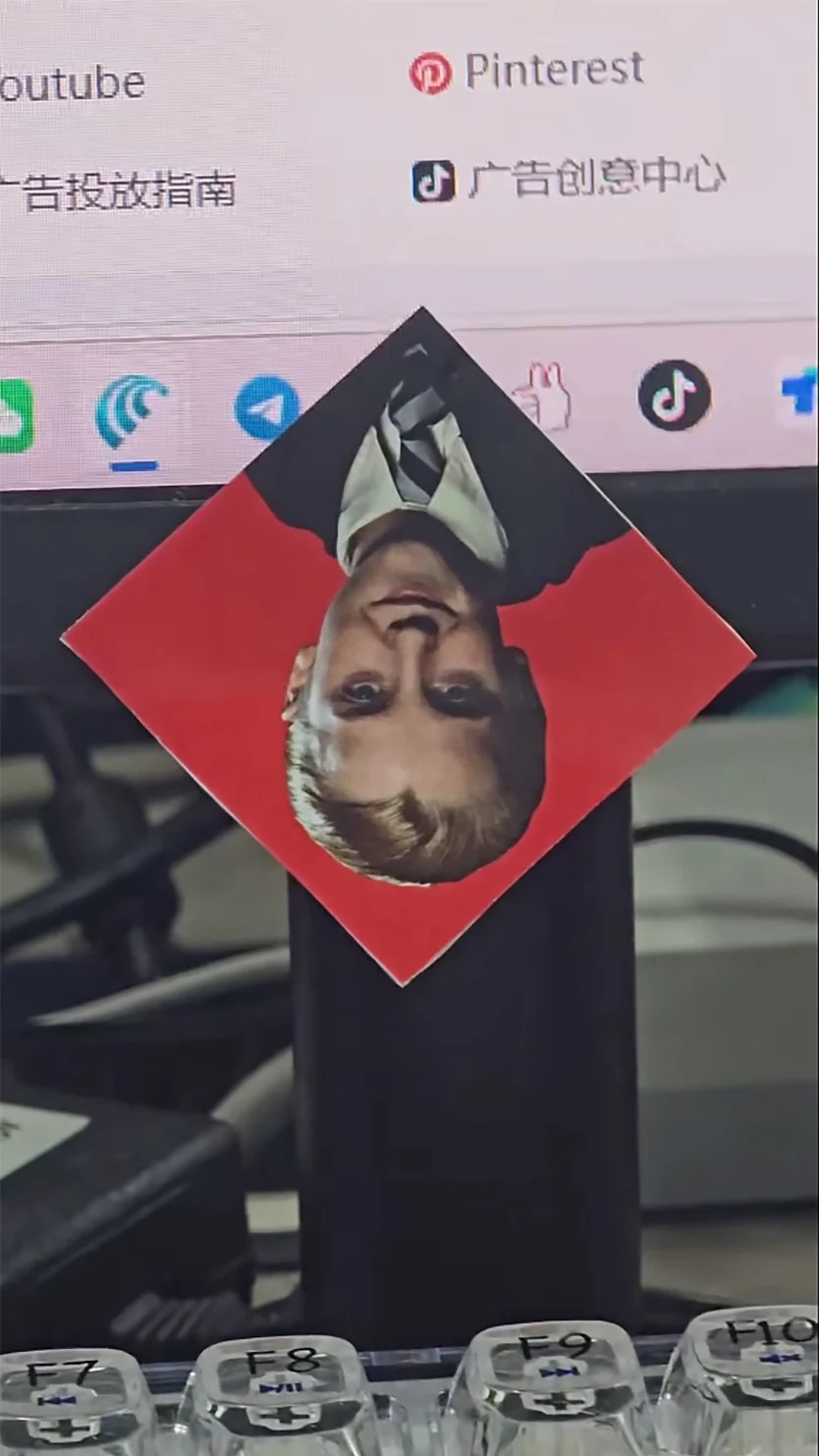 Nhân vật phản diện trong Harry Potter thành 'linh vật' năm mới ở Trung Quốc - Ảnh 3.