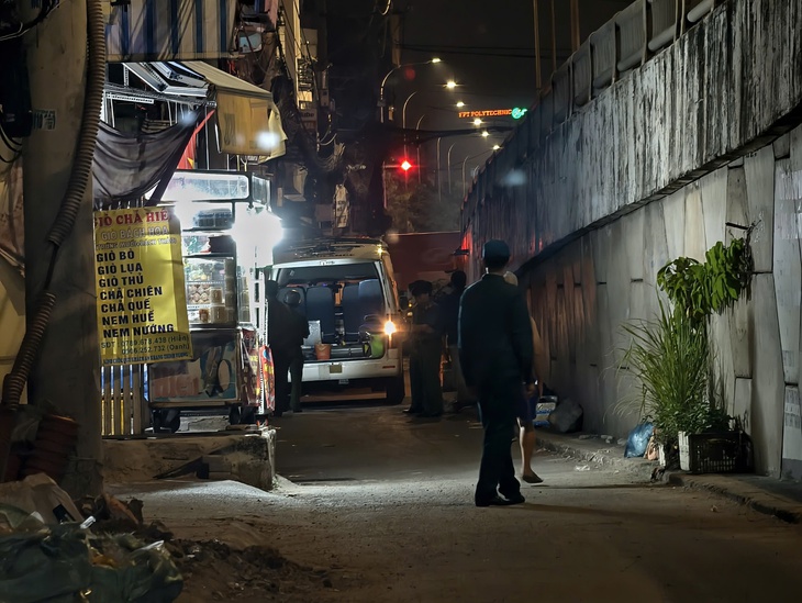 Tiếng chuông báo cháy dồn dập giữa đêm và những giây phút tuyệt vọng phá cửa cứu 3 mẹ con trong vụ cháy ở TP.HCM- Ảnh 3.