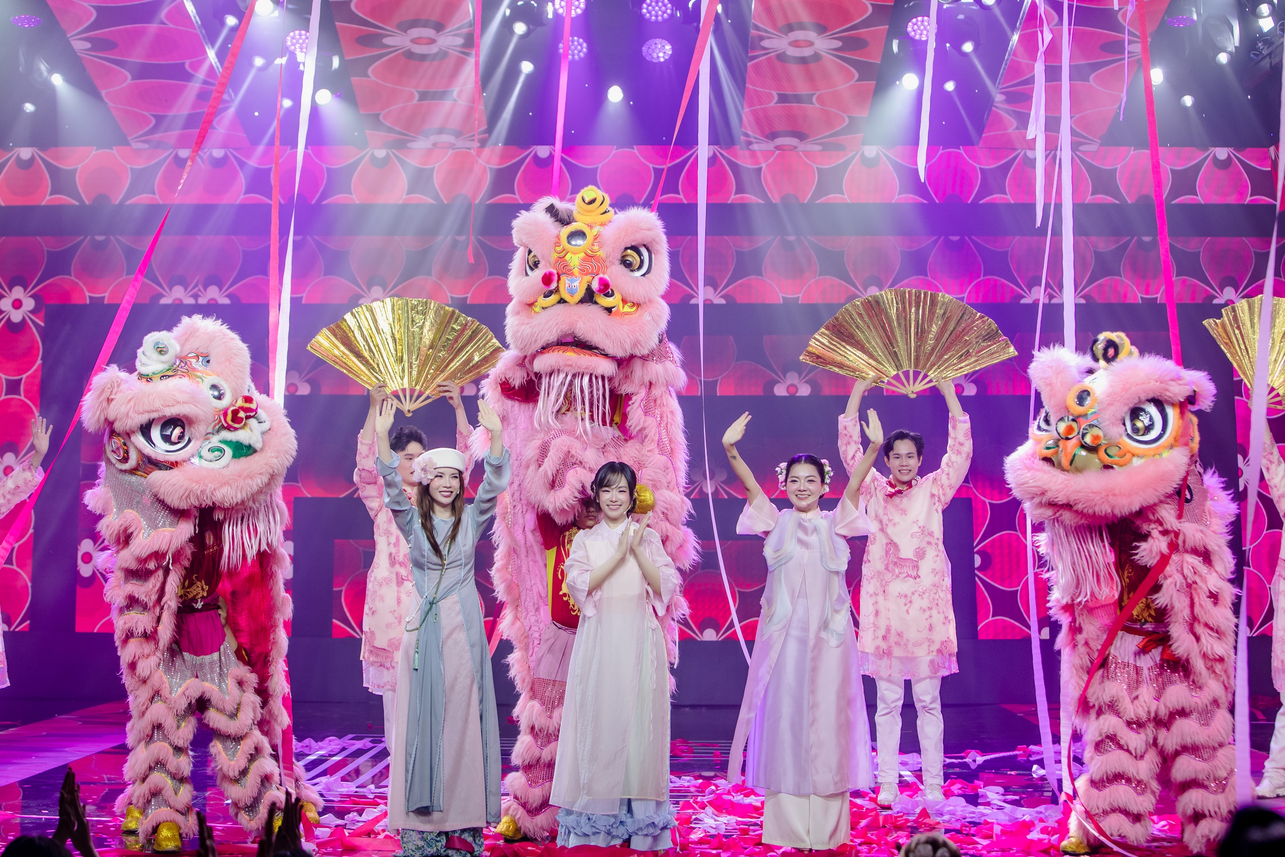 Cẩm Ly, Hồ Ngọc Hà, Hương Tràm góp mặt trong Gala Nhạc Việt 2026 - Ảnh 4.