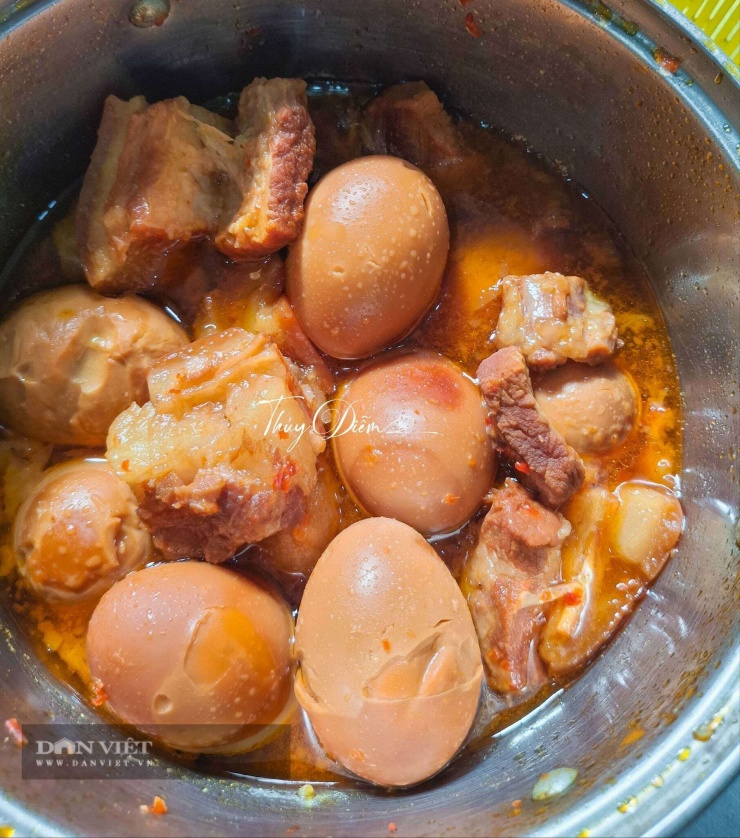 Dùng loại lá này nấu món thịt kho trứng để màu đẹp, nước trong, thơm ngon chuẩn vị ngày Tết - 8