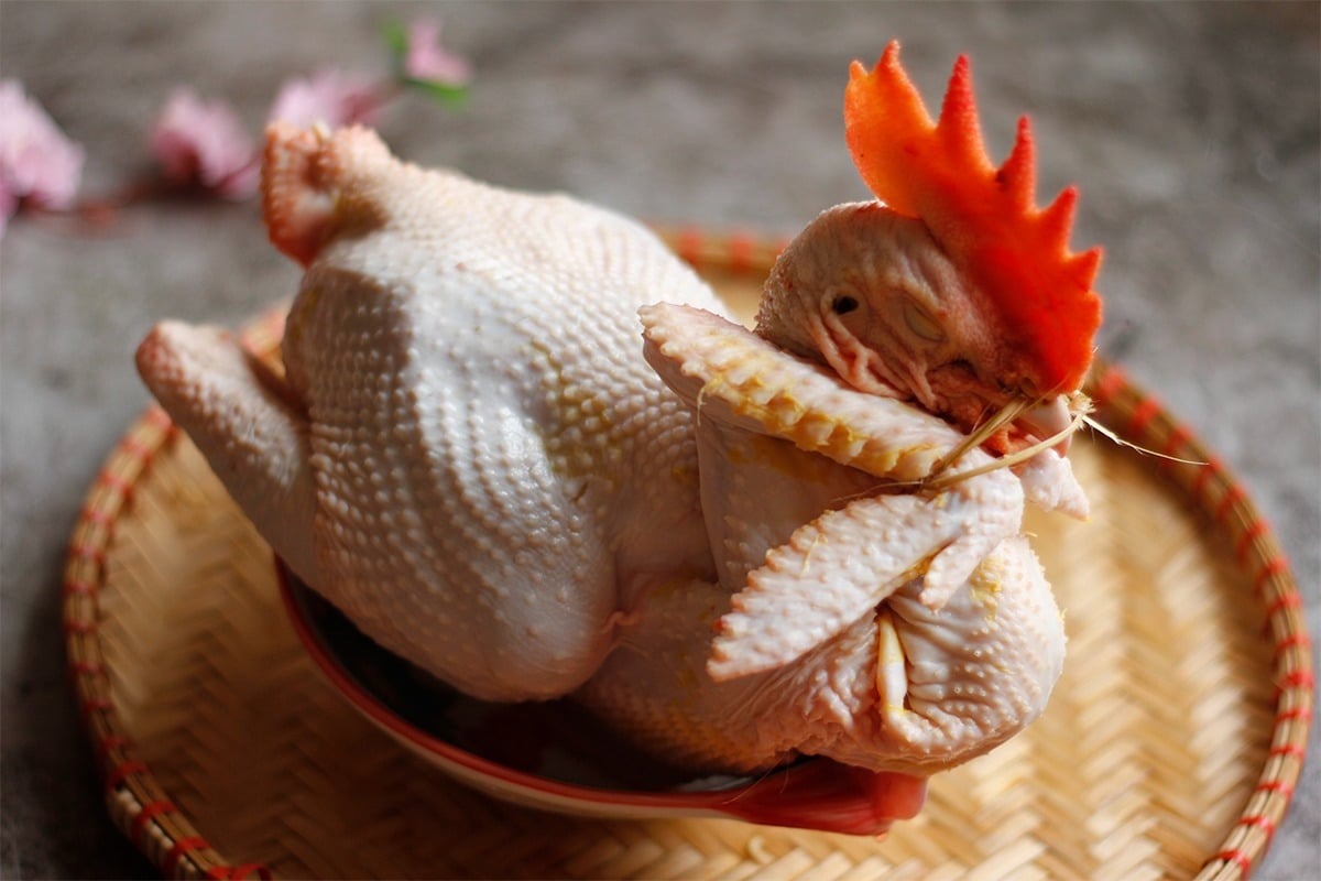 3 đời nhà tôi có mẹo luộc gà cúng: Da vàng ruộm, không nứt rách, đúng lễ nghi chuẩn phong thủy- Ảnh 2.
