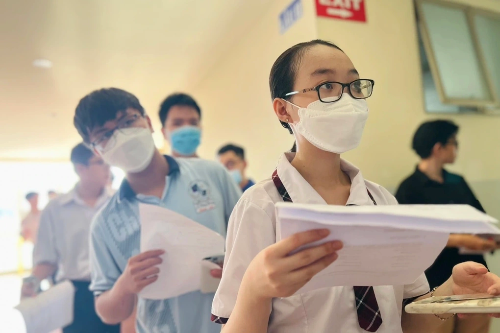 Học sinh lớp 10 có được dự thi đại học? - 2