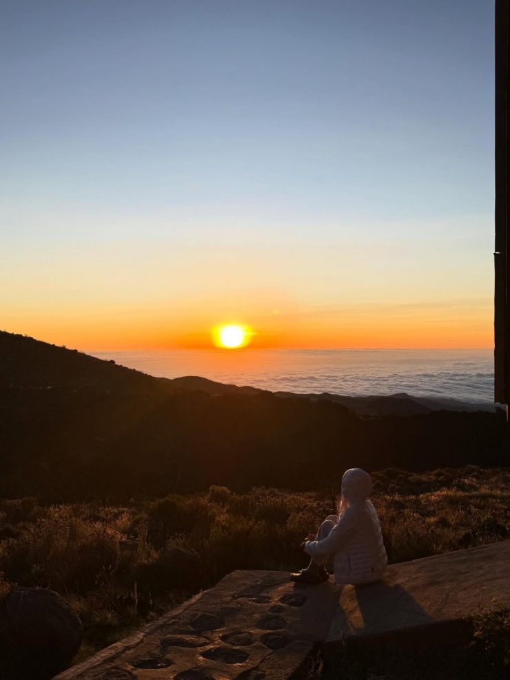 Lee Si Young chinh phục 'nóc nhà' châu Phi - 7