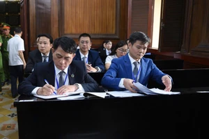 Áo choàng luật sư và vị thế của luật sư