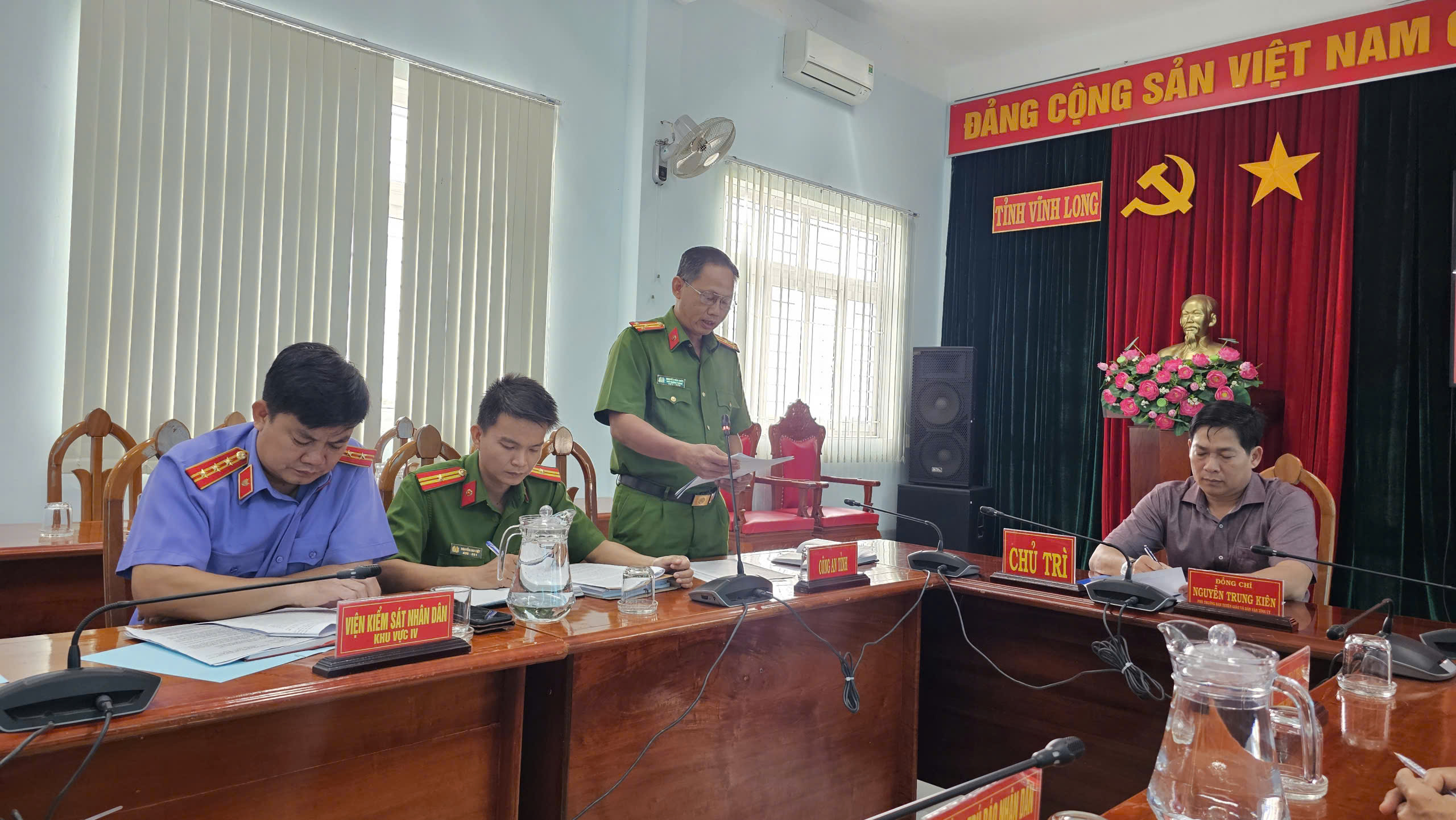 Vụ nữ sinh Vĩnh Long tử vong: Tiến độ điều tra và khởi tố tài xế gây tai nạn - Ảnh 2.