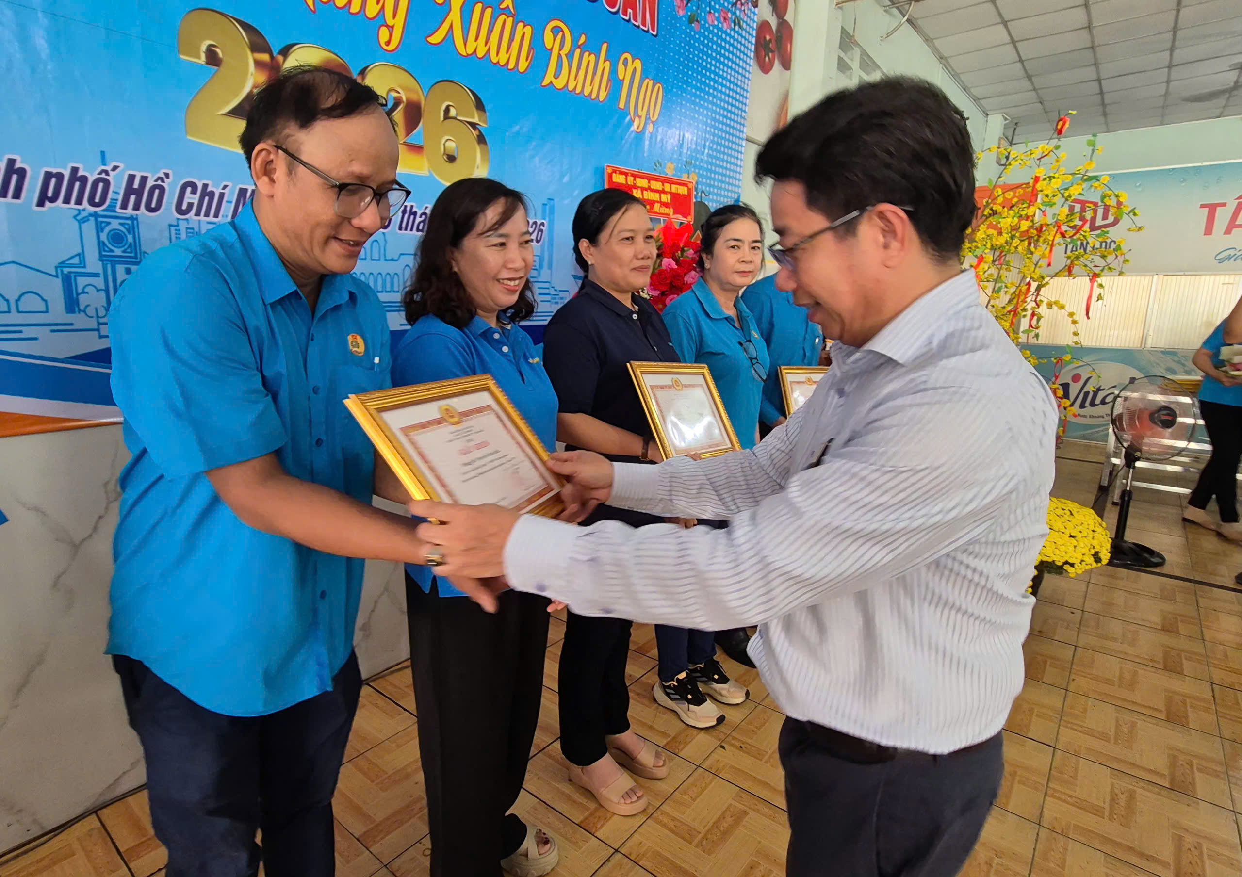 Hơn 8.200 lao động sum vầy trong 