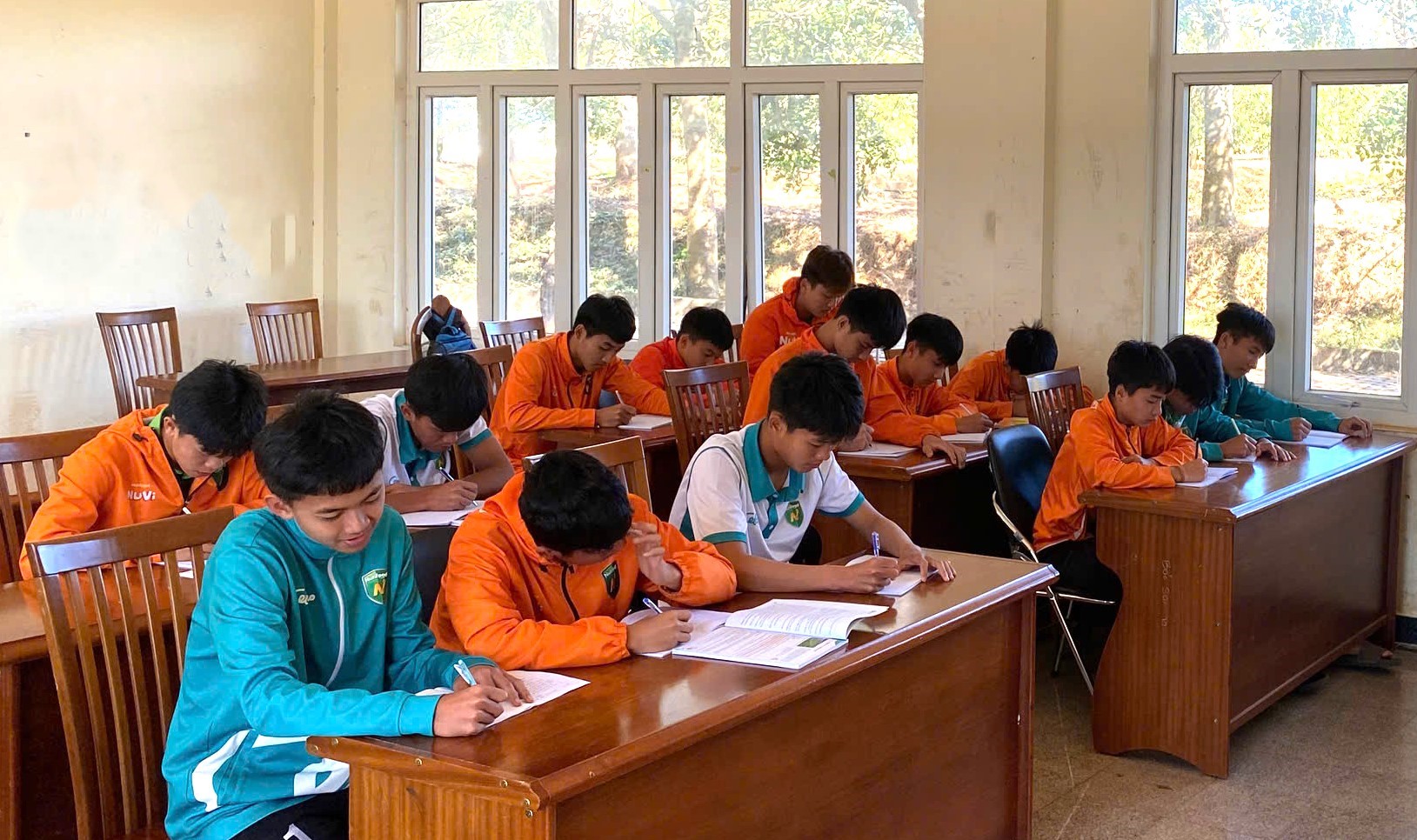 Học viện bóng đá Nutifood tuyển sinh khóa 4 toàn quốc - Ảnh 2.