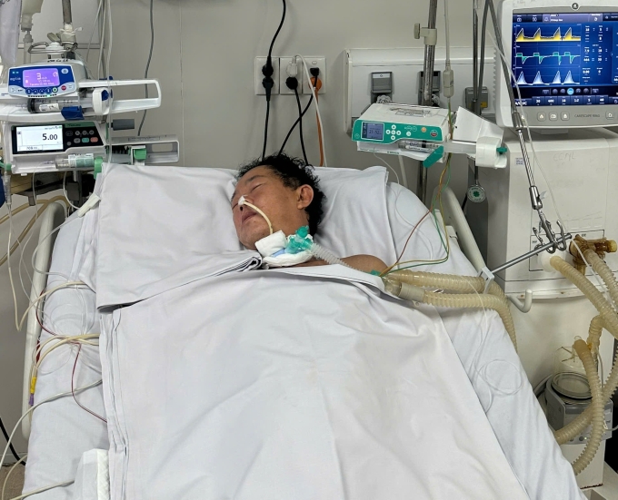 Ông Hùng không tiêm vaccine khi có vết thương, dẫn đến nhiễm trùng nguy kịch. Ảnh: Lê Nhung