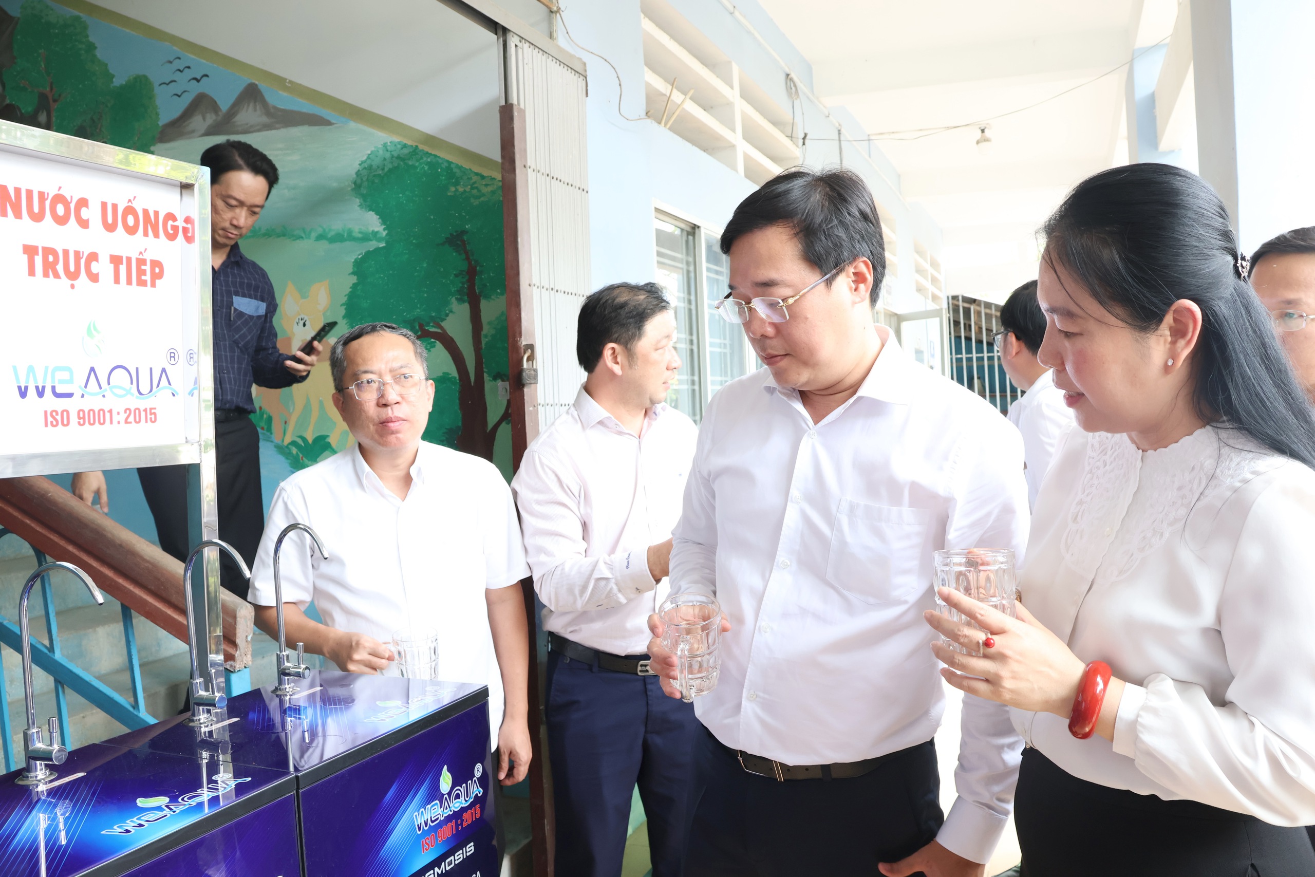 “Nghĩa tình biên giới”: TPHCM mang mùa Xuân ấm áp đến xã Tân Hồng, Đồng Tháp - Ảnh 16.