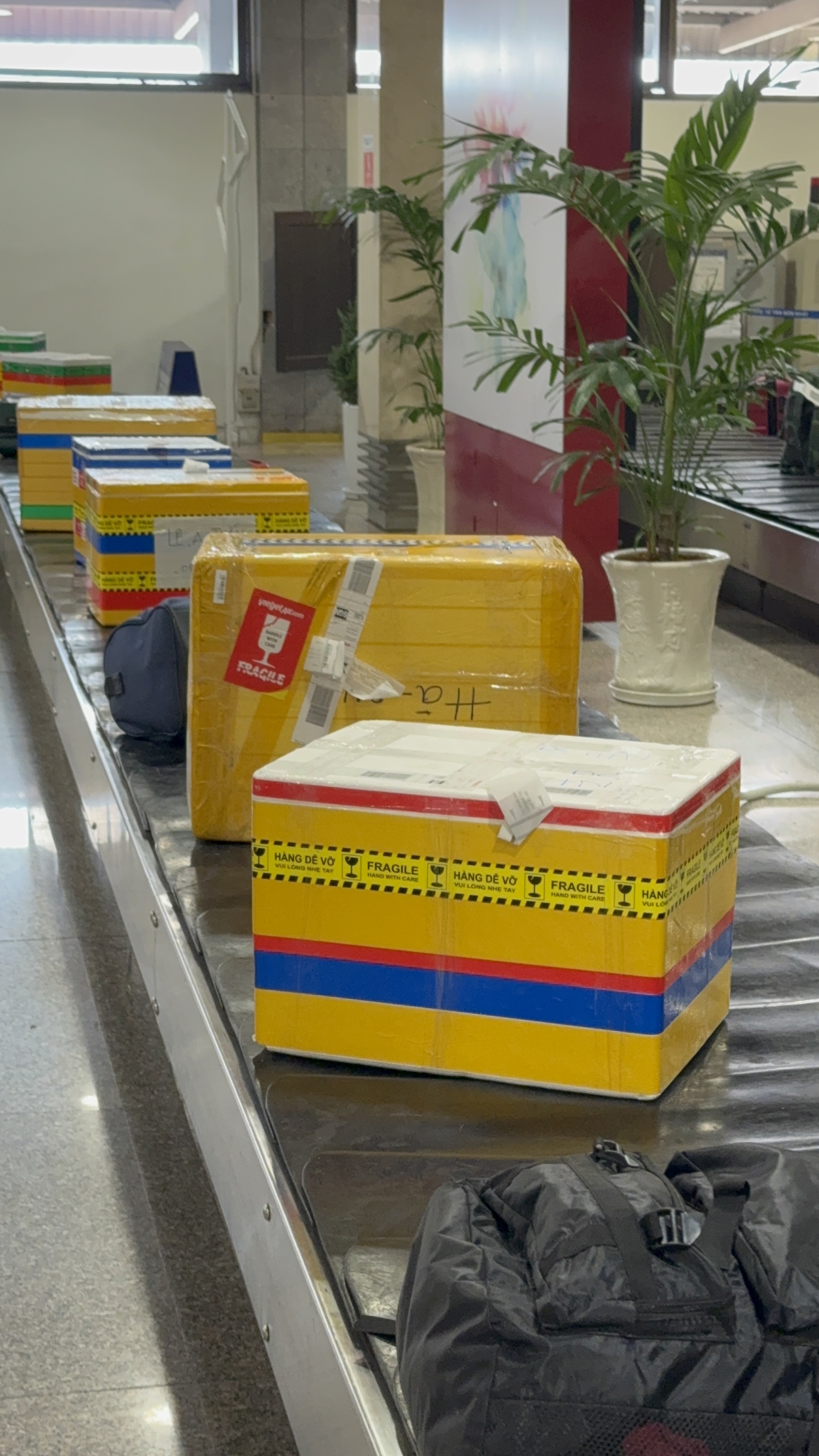 1 thứ chỉ có ở sân bay Việt Nam khiến khách Tây thốt lên: 