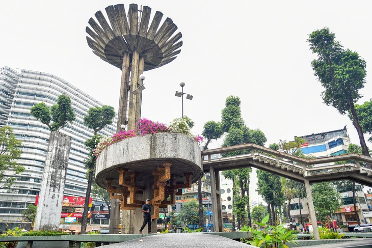 1770297551 758 Cung nhin lai hanh trinh khoac ao moi cua cho