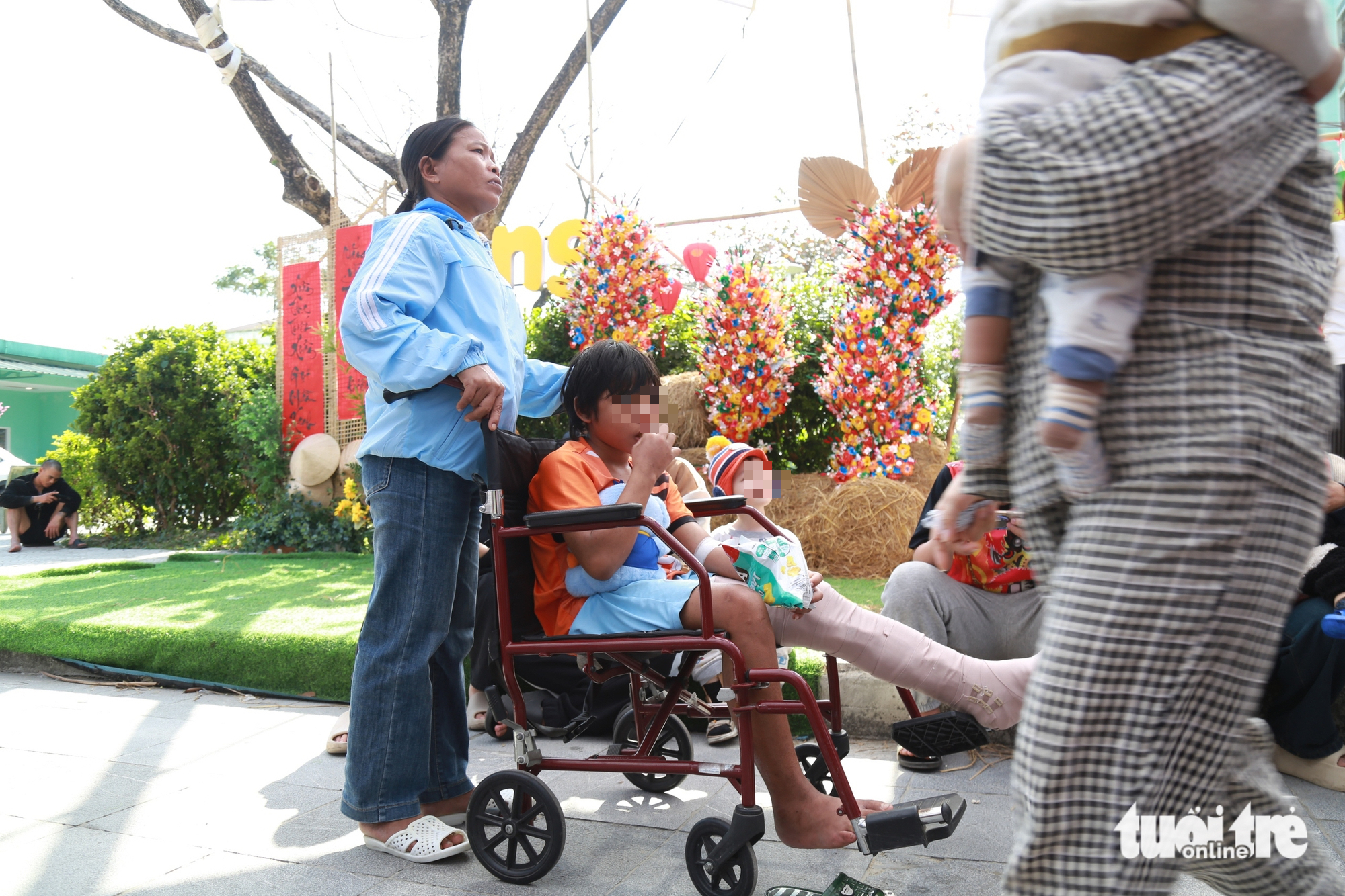 phiên chợ - Ảnh 2.