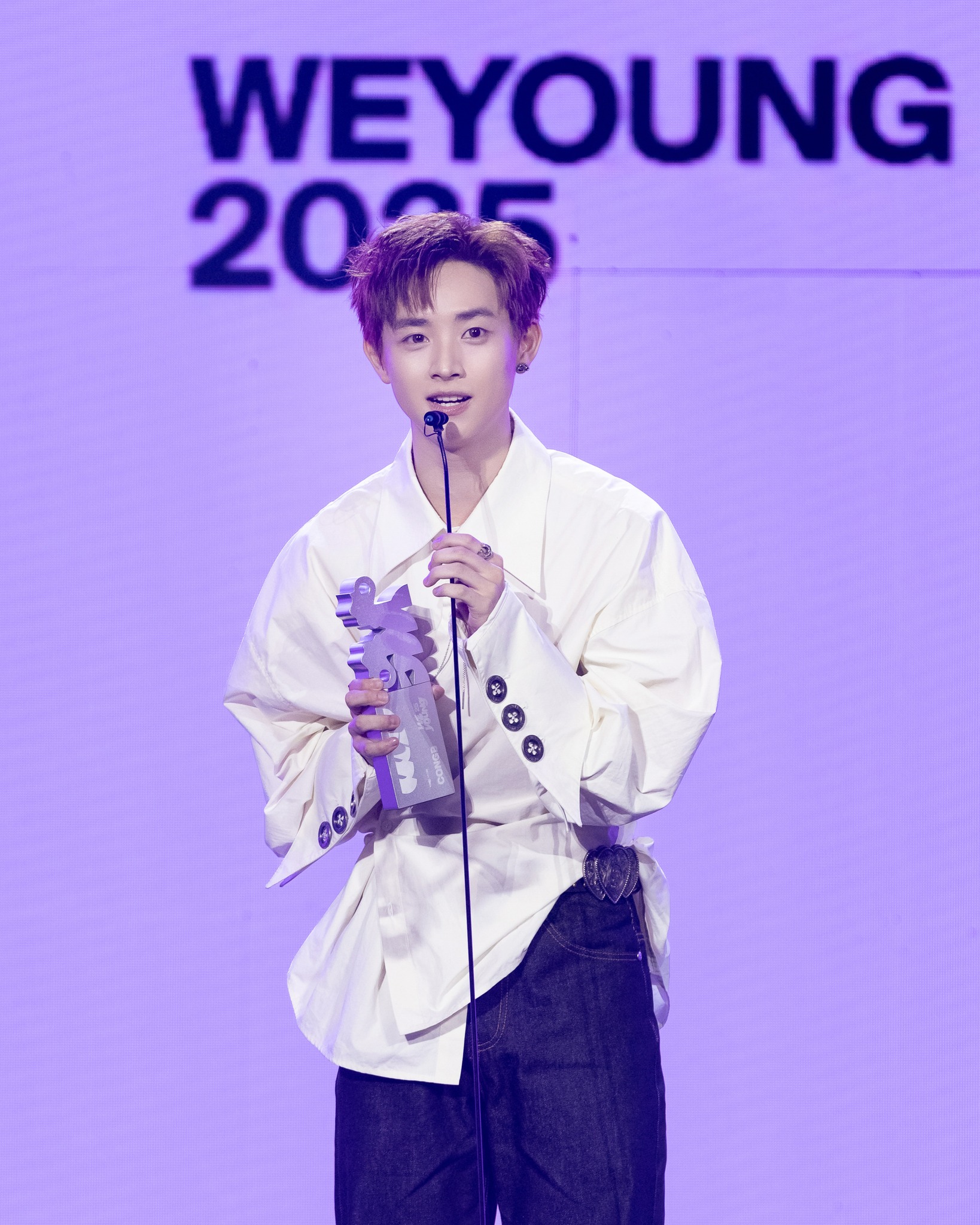 Sốc nhiệt với 2 tân binh vượt 2 triệu lượt vote, ganh đua vị trí dẫn đầu làm fan nín thở tại WeChoice Awards 2025- Ảnh 5.