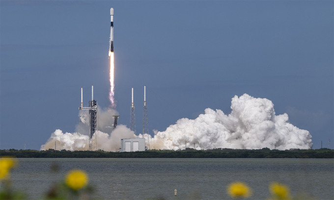Tên lửa Falcon 9 của SpaceX phóng 21 vệ tinh Internet Starlink lên quỹ đạo từ Cape Canaveral, bang Florida (Mỹ), ngày 11/2/2025. Ảnh: SpaceX