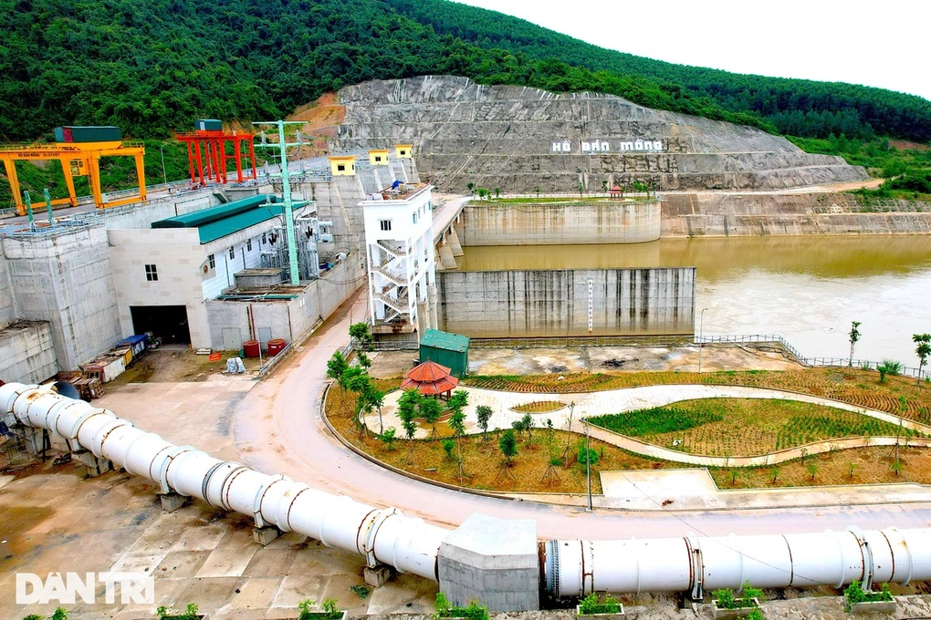 Cầm 200.000USD, cựu Thứ trưởng Hoàng Văn Thắng dọn đường cho doanh nghiệp - 2