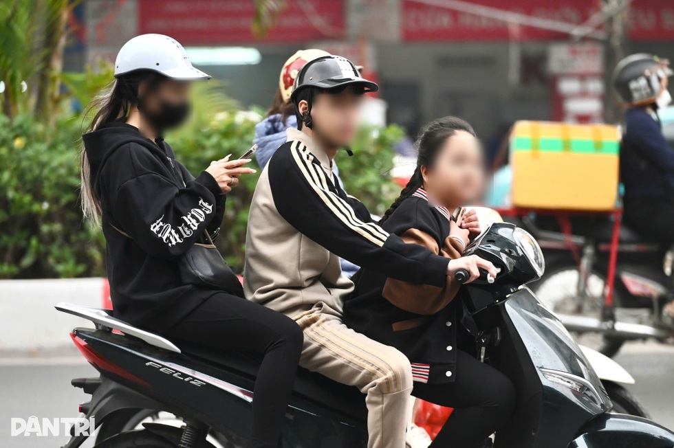 Đội mũ bảo hiểm đẹp, rẻ: Nhiều ca cấp cứu gắp mảnh vỡ găm sâu vào sọ não - 7