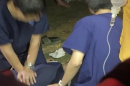 Tử vong do đột quỵ não sau khi đá bóng