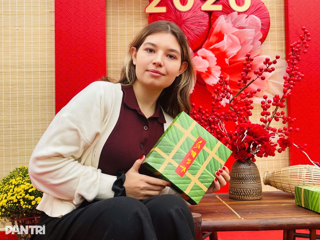 Sinh viên “Tây” kể chuyện lần đầu đun bếp củi, nấu bánh chưng ăn Tết Việt - 3