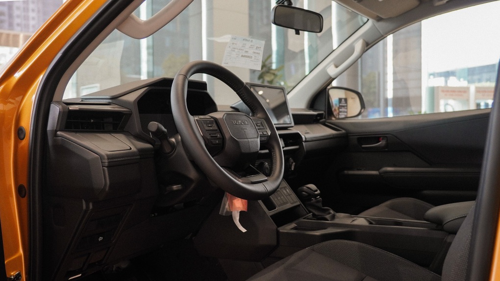 Toyota Hilux 2026 nâng cao trải nghiệm tiện nghi trên bán tải - 2