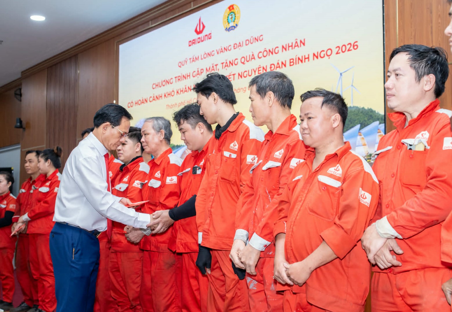 Doanh nghiệp tặng nhà cho công nhân khó khăn ngay dịp Tết - Ảnh 2.