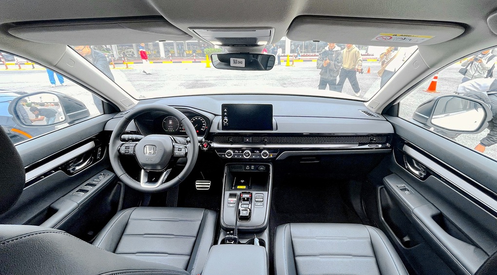 Honda CR-V hybrid lắp ráp trong nước giá từ 1,17 tỷ đồng, bản RS giảm nhẹ - 3