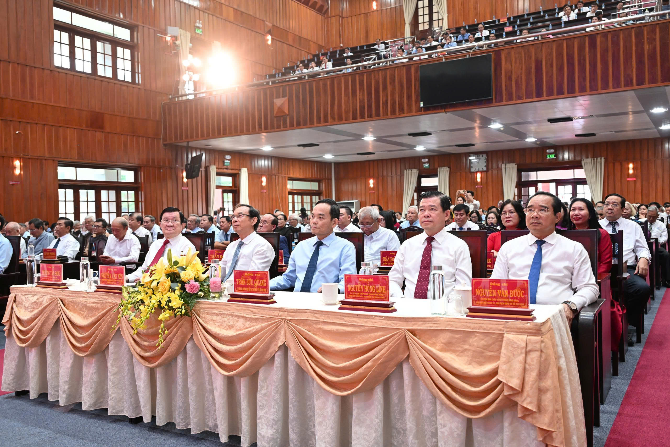 Bí thư Trần Lưu Quang, Chủ tịch Nguyễn Văn Được dự họp mặt mừng xuân tại Tây Ninh - Ảnh 1.