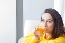 6 thức uống giúp cấp ẩm, nuôi dưỡng làn da trong mùa hanh khô