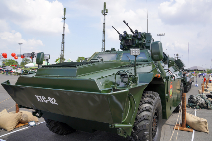 Xe thiết giáp chở quân XTC-02, tại triển lãm 80 năm thành tựu đất nước. Ảnh: Nguyễn Đông
