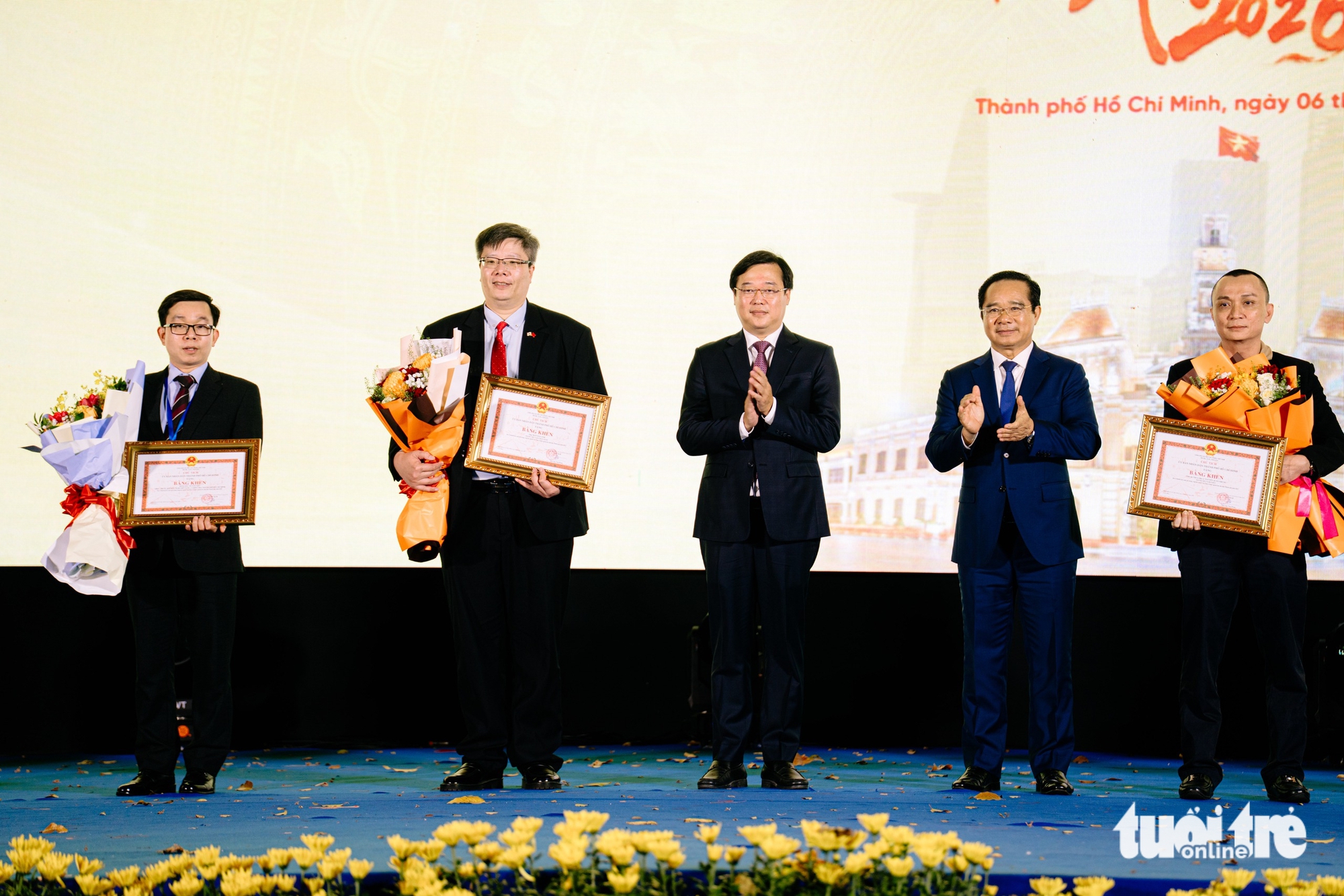 Năm 2025, lượng kiều hối chuyển về TP.HCM hơn 10,3 tỉ USD, là dòng vốn của niềm tin - Ảnh 7.