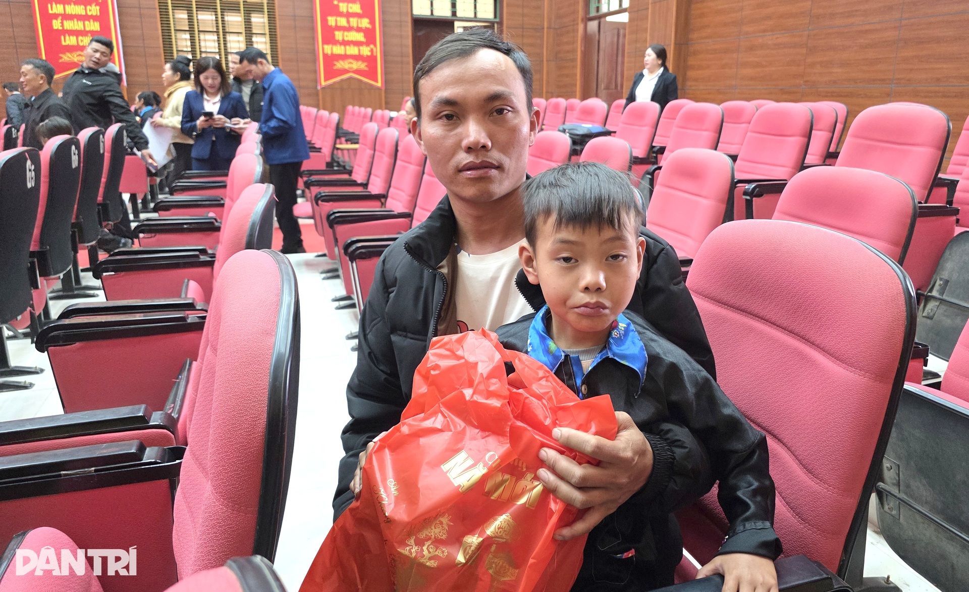 Trong lúc khó khăn như thế này, được quan tâm, sẻ chia là quý lắm! - 7