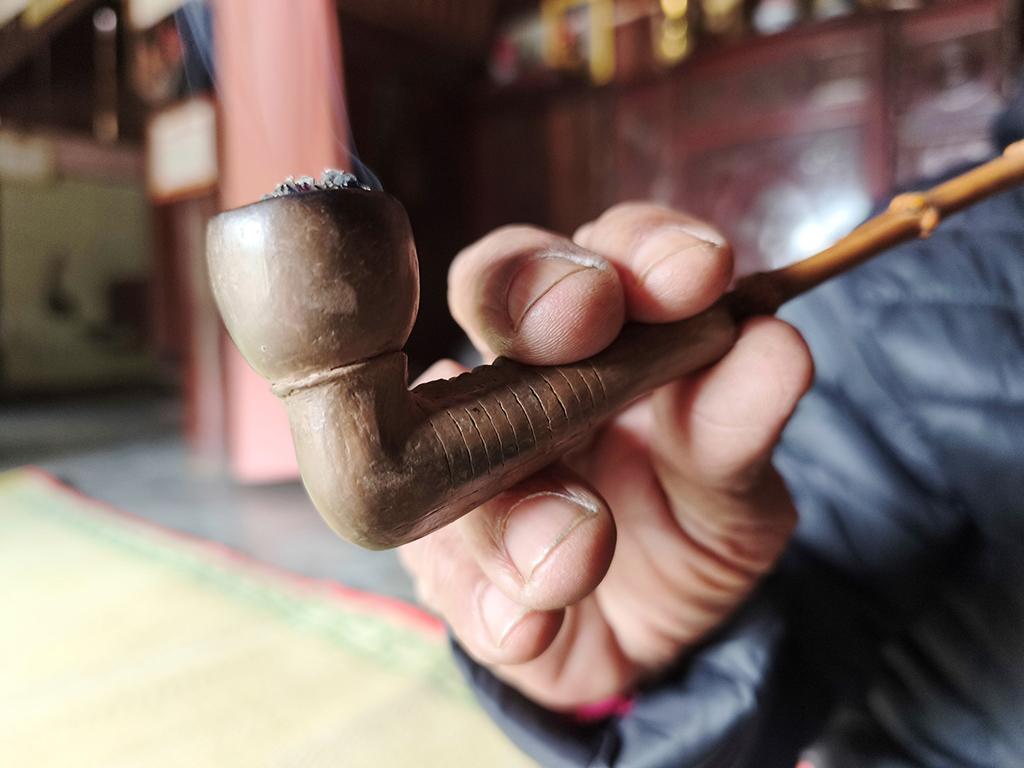 Người cuối cùng nặn tẩu gốm Pa Kôh- Ảnh 2.