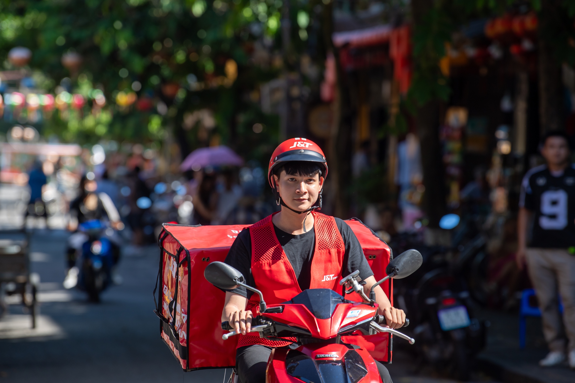 Valentine trong kỷ nguyên số: xa mặt nhưng không cách lòng chỉ với một 