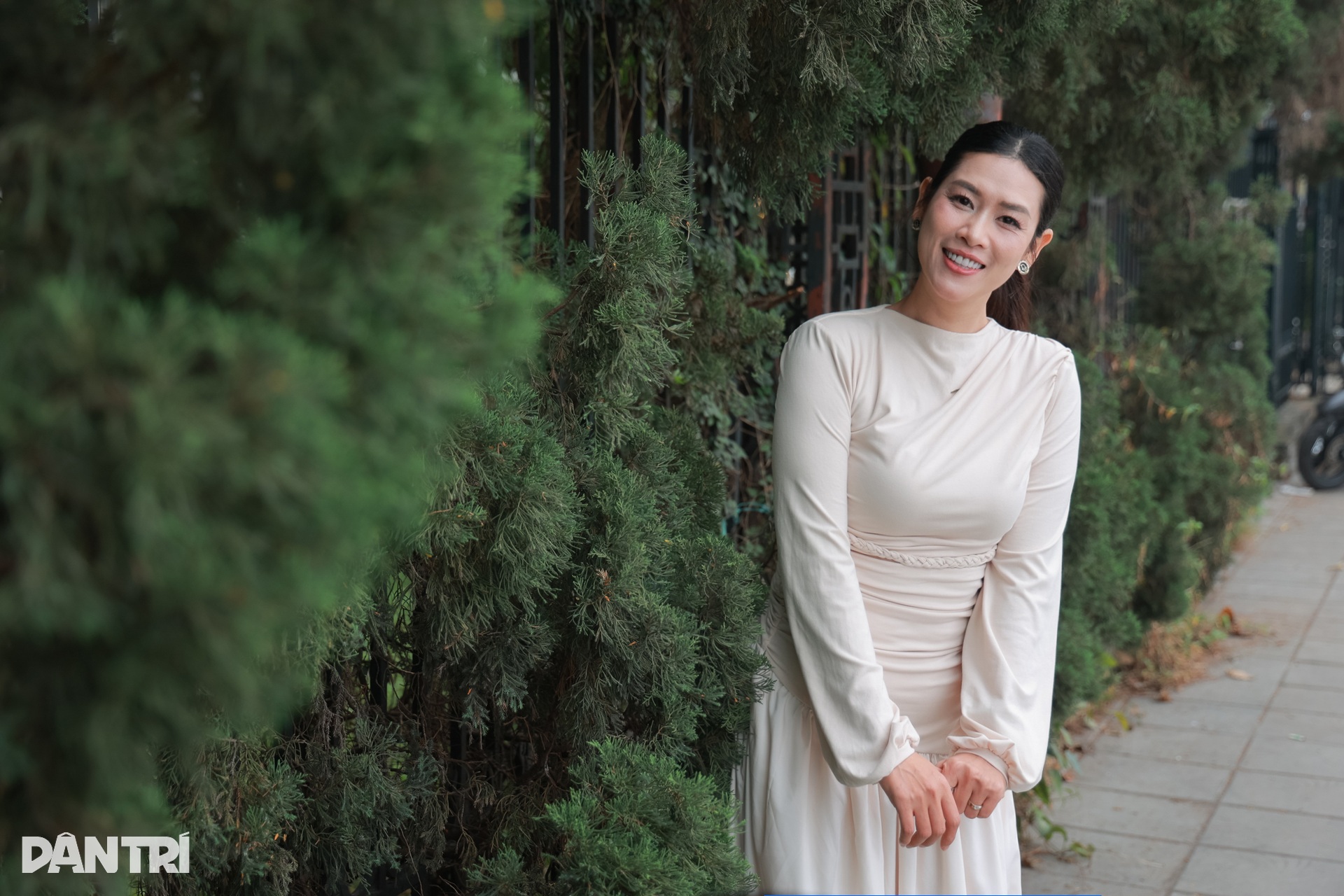 Nhan sắc mặn mà của Hà Hương Nguyệt thảo mai sau gần 25 năm - 6