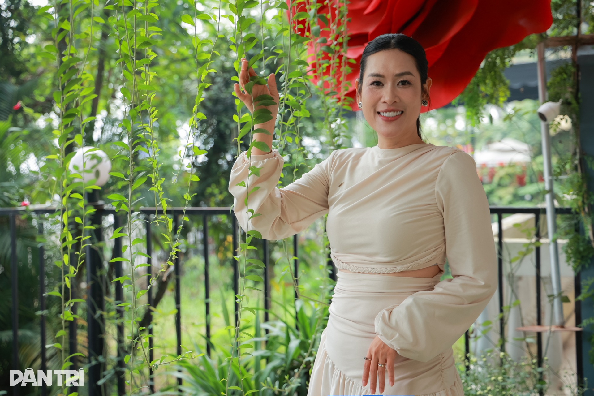 Nhan sắc mặn mà của Hà Hương Nguyệt thảo mai sau gần 25 năm - 7