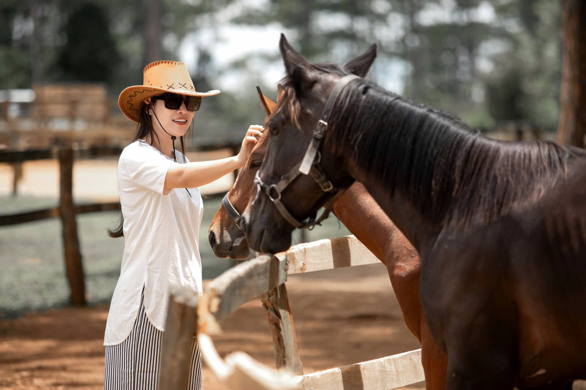 Nhan sắc mặn mà của Hà Hương Nguyệt thảo mai sau gần 25 năm - 9