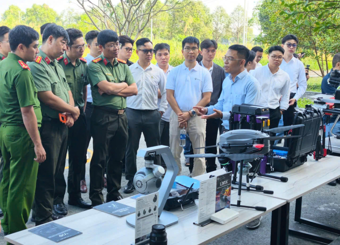 Việc khảo sát này dự kiến Công an TP HCM sẽ đưa UAV vào ứng dụng sắp tới. Ảnh: Công an TP HCM