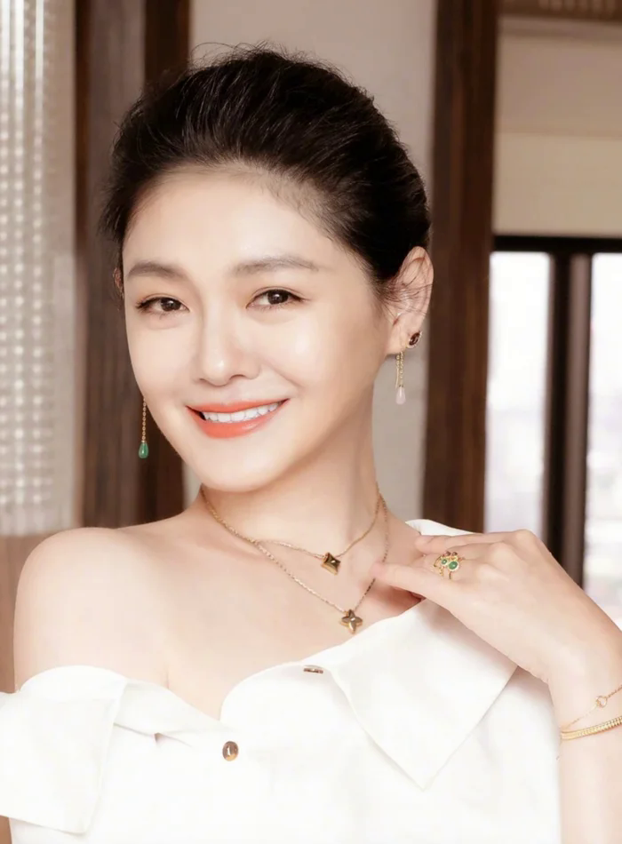 Bạn thân Từ Hy Viên bị dân tình phản ứng dữ dội- Ảnh 4.