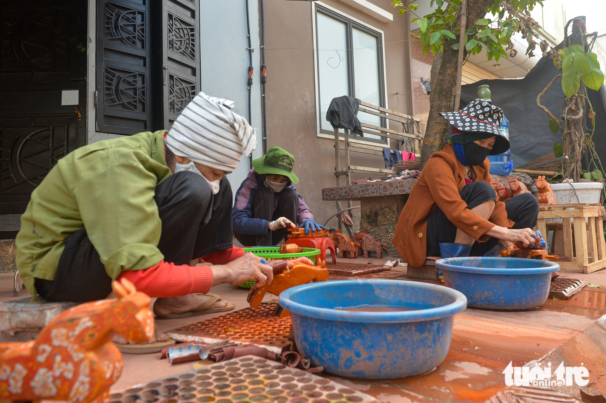 ngựa gỗ sơn mài - Ảnh 3.