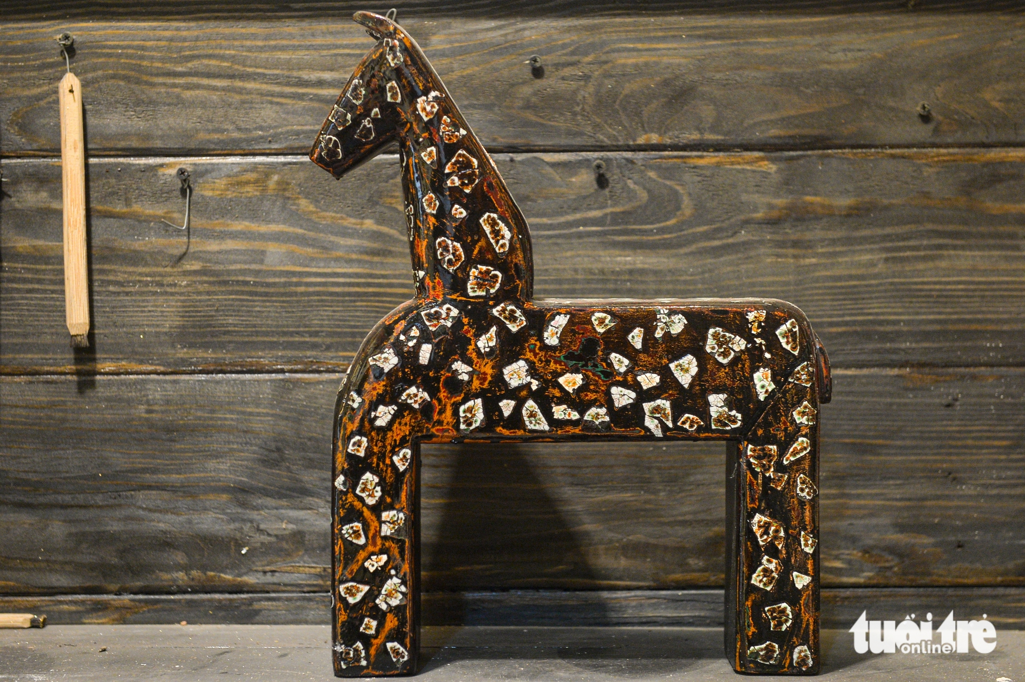 ngựa gỗ sơn mài - Ảnh 6.