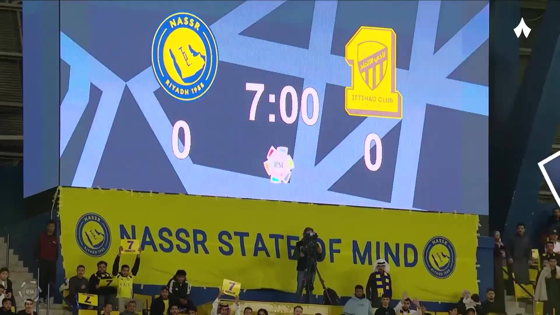 Ronaldo được CĐV Al Nassr tri ân