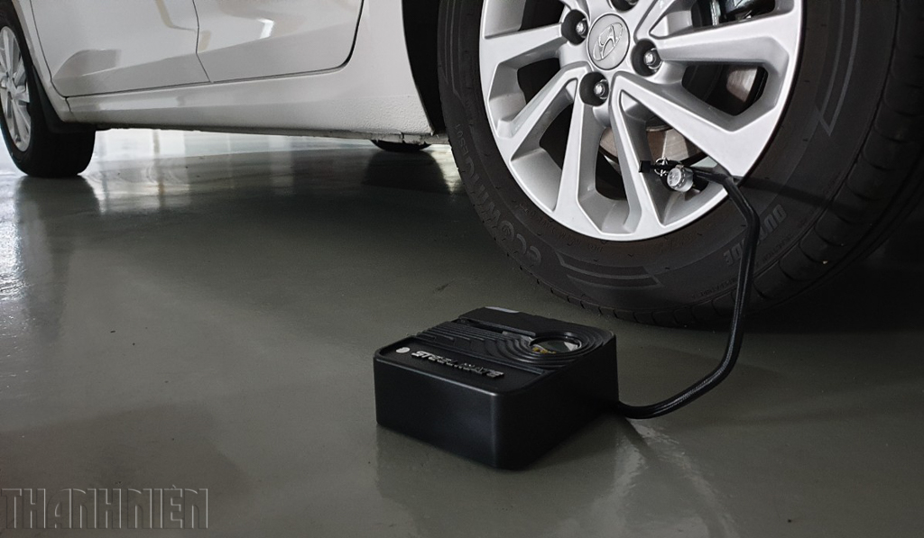 Bơm áp suất lốp như thế nào khi lái ô tô đường dài về quê dịp Tết? - Ảnh 3.