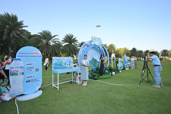 Đại sứ Chút Yên Bùi Công Nam cùng dàn sao Gen Z 