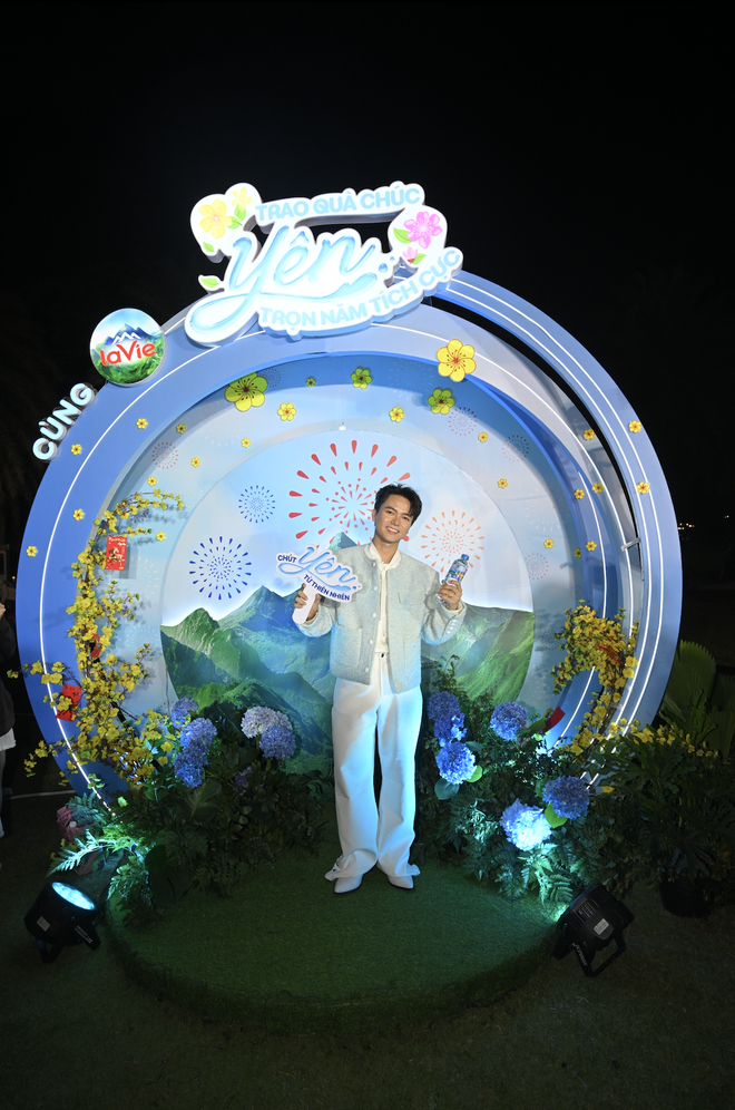 Đại sứ Chút Yên Bùi Công Nam cùng dàn sao Gen Z 