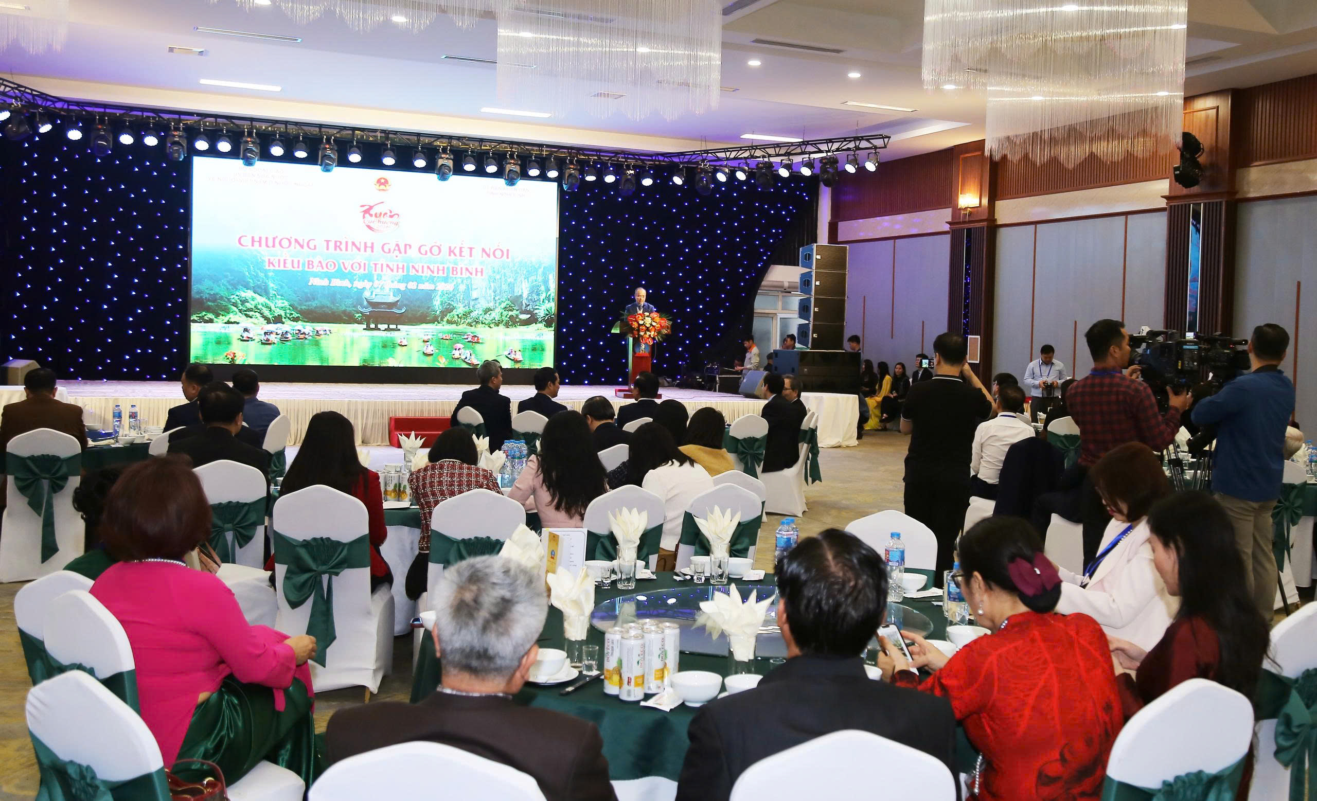 Kiều bào tiêu biểu từ 32 quốc gia kết nối với tỉnh Ninh Bình - Ảnh 2.