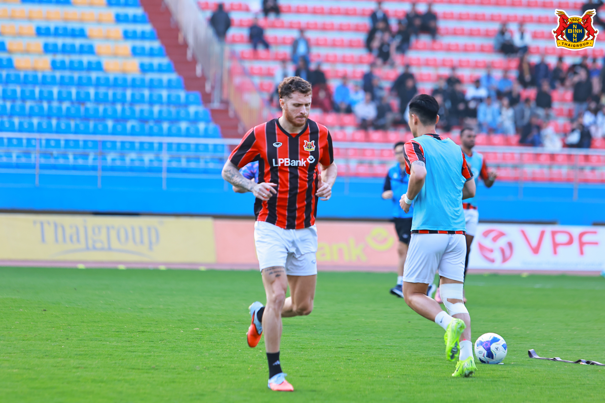 HAGL bùng nổ tuyệt vời, Ninh Bình gục ngã: Trận thua thứ hai của Hoàng Đức, chuyện gì đang xảy ra?- Ảnh 3.